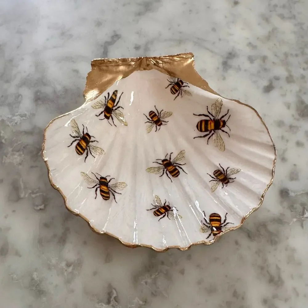 Bumble Bee Shell Trinket Dish, Cottagecore Ring Dish